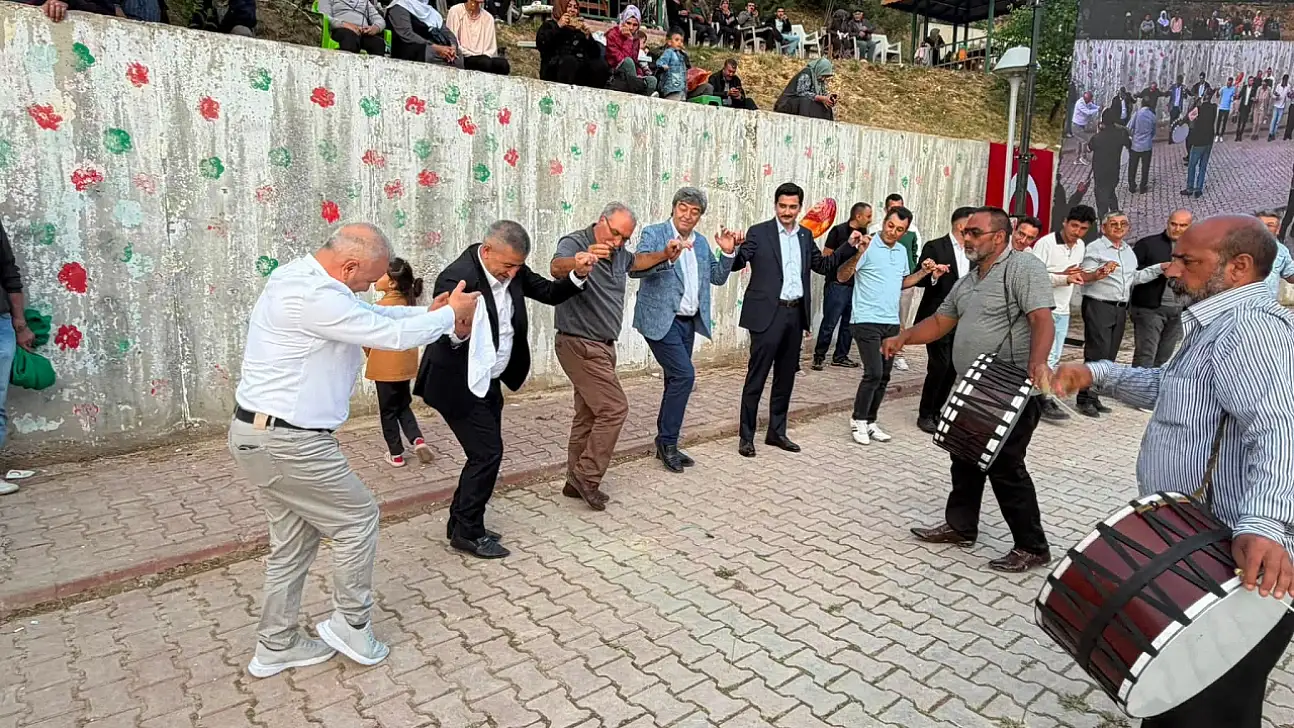 AK Partili Vekili daha önce hiç böyle görmediniz!