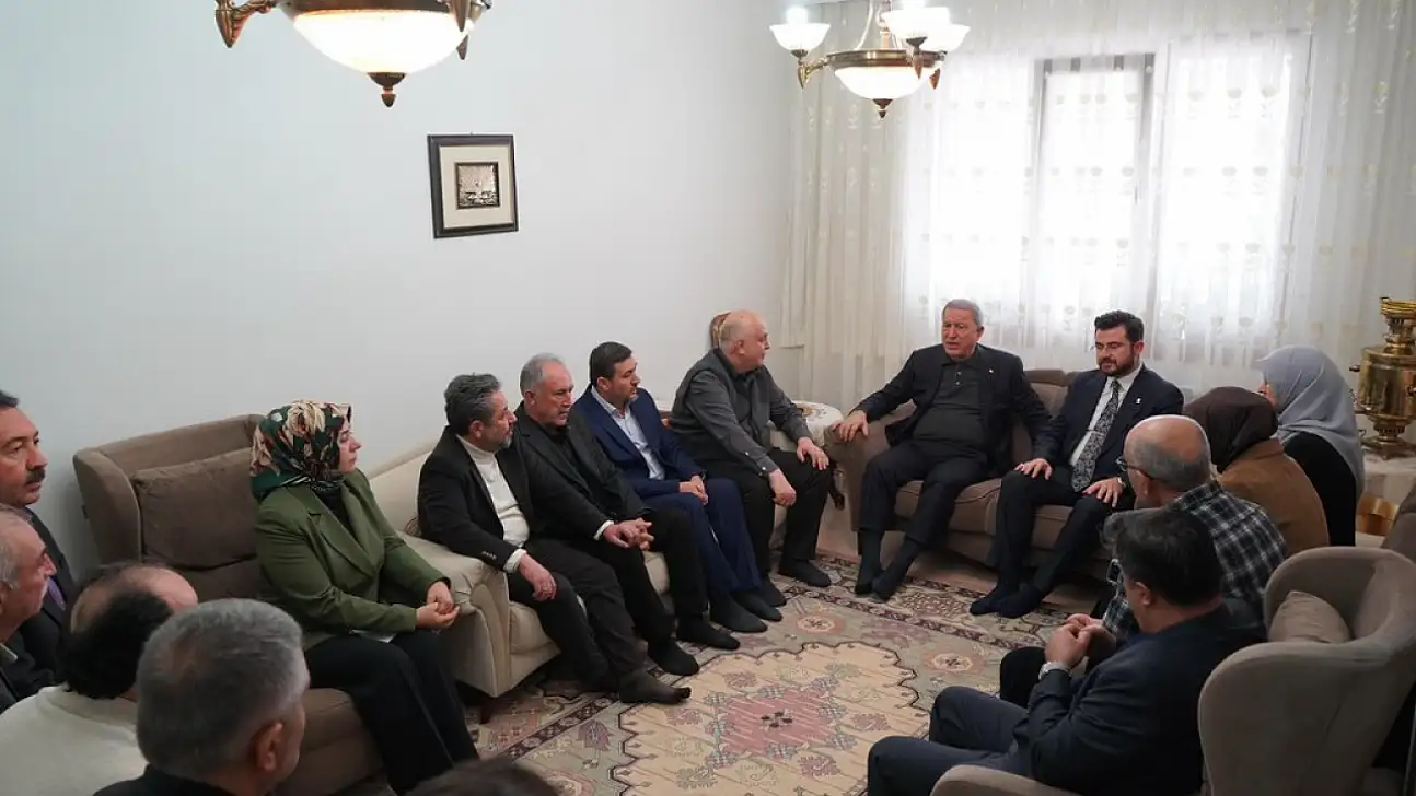 AK Partili Vekillerden taziye ziyareti