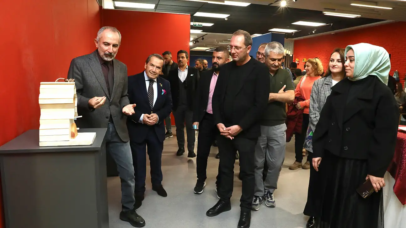 Atık ahşaplar sanatla can buldu!