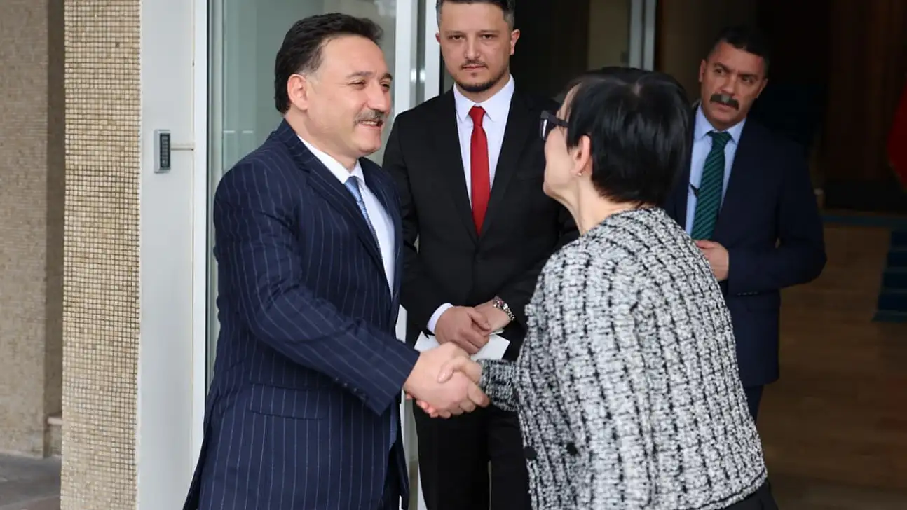 Avusturya'nın Ankara Büyükelçisi Vali Çiçek ile bir arada!