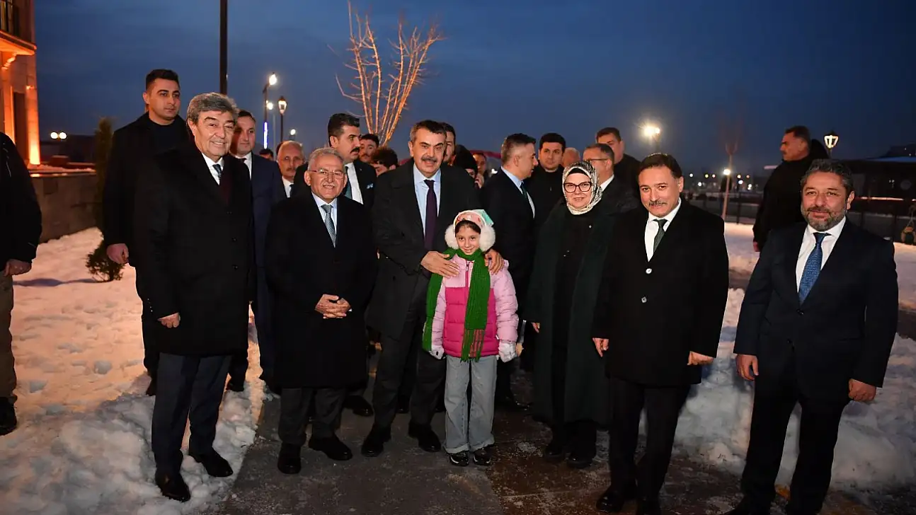 Bakan akşam vakti Kayseri'ye neden geldi, nereyi ziyaret etti?