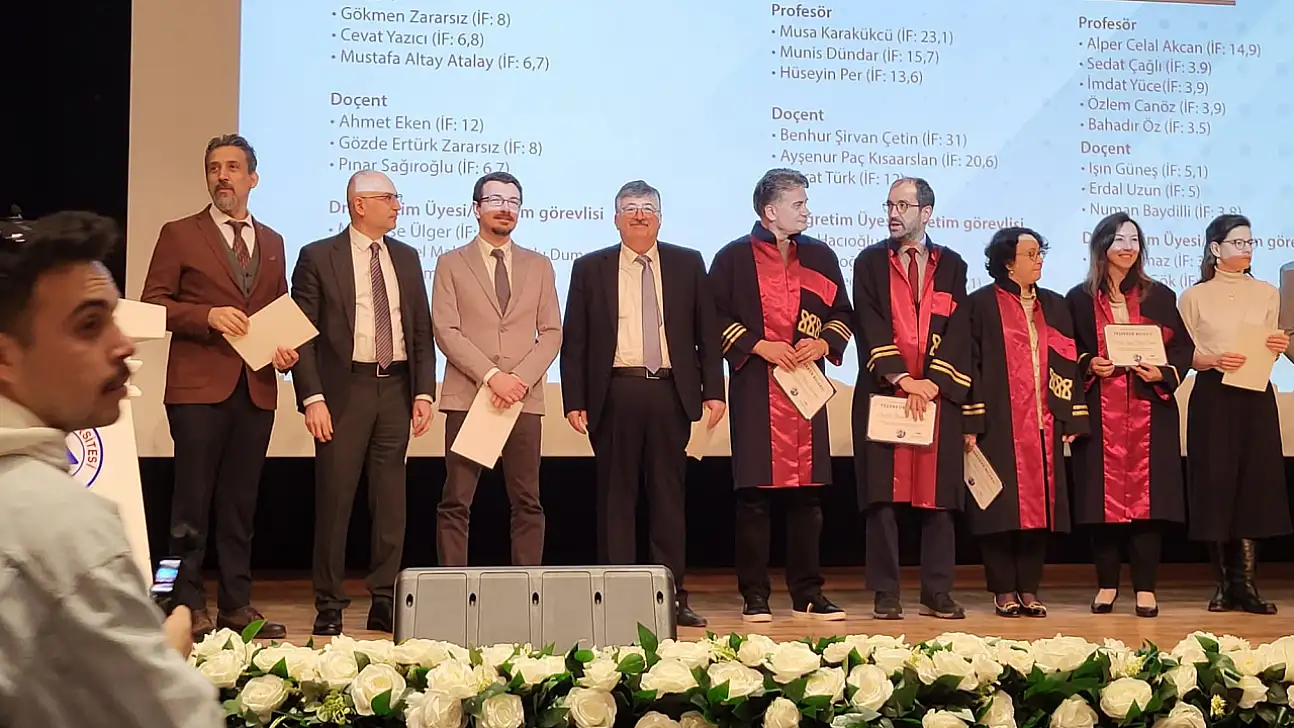 Bakkal Mehmed'in oğlu Kayseri'nin sevilen profesörünün kızı Avukat oldu