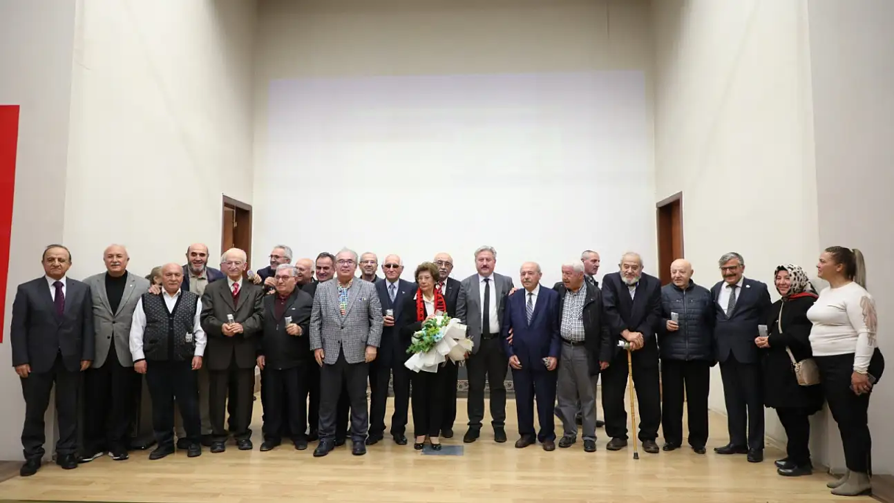 Başkan, 40 yıl sonra mezun olduğu Kayseri Lisesi'nde kariyer sırlarını anlattı