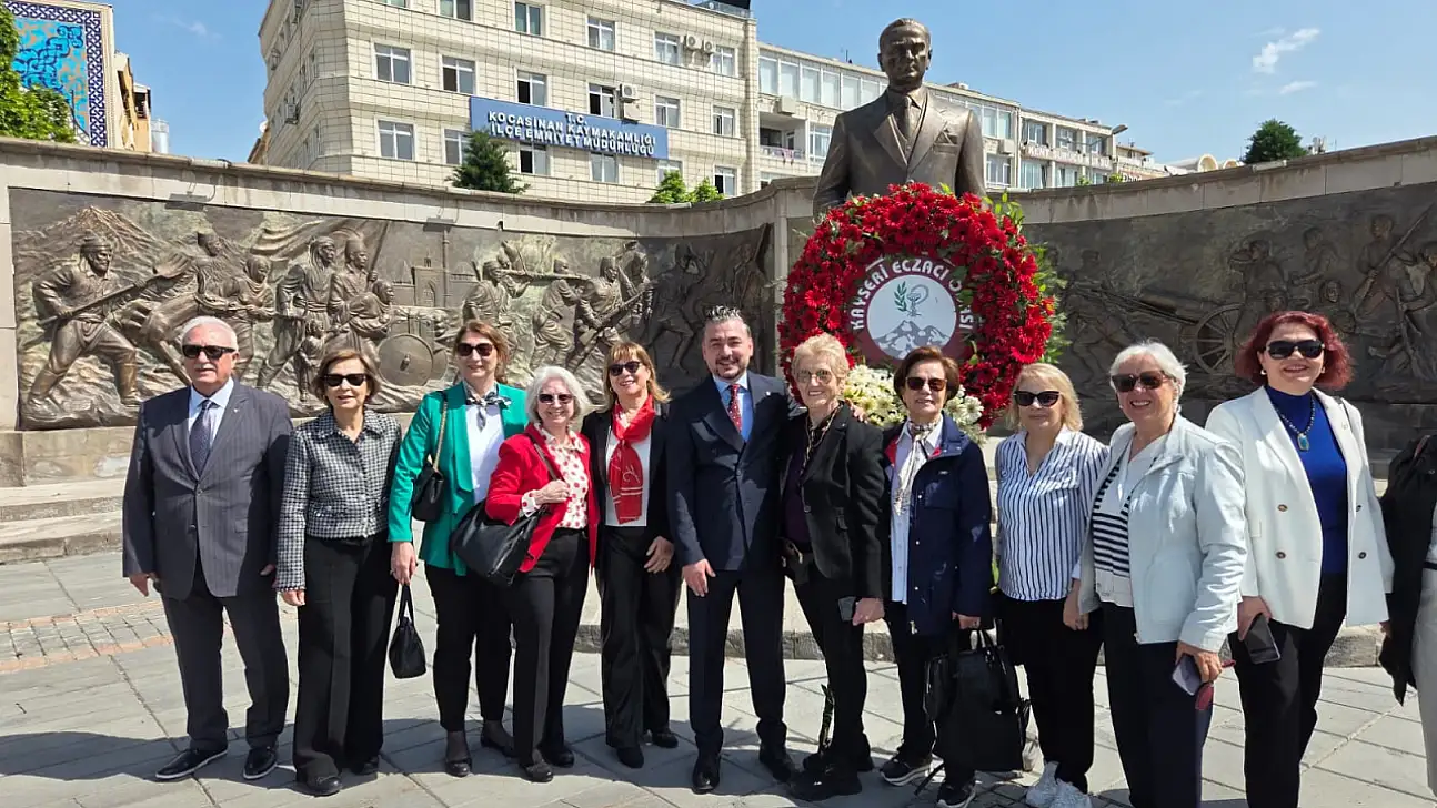Başkan Akın'dan kontenjan tepkisi: 'Eczacılık Fakültesi açılışları durdurulmalı'