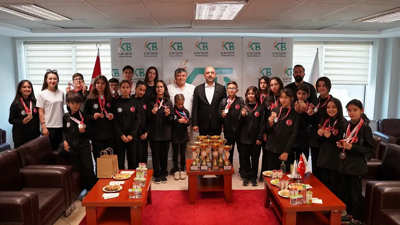 Başkan Bağlamış, sporcuların taleplerini dinledi