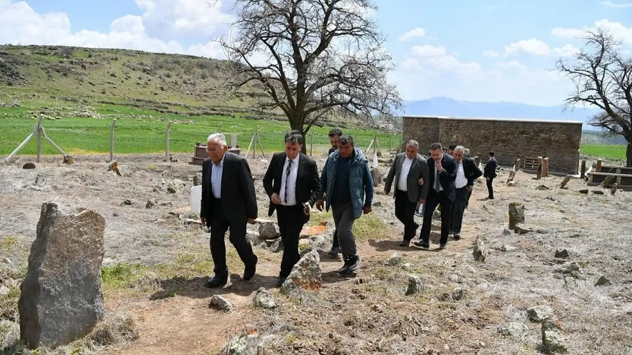 Başkan'dan 'Develi'nin manevi muhafızı' na ziyaret