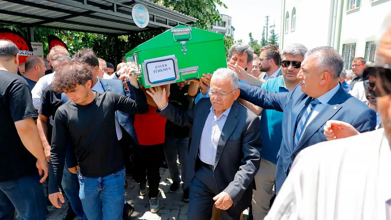 Başkan Memduh Büyükkılıç güvendiği ismi acı gününde yalnız bırakmadı