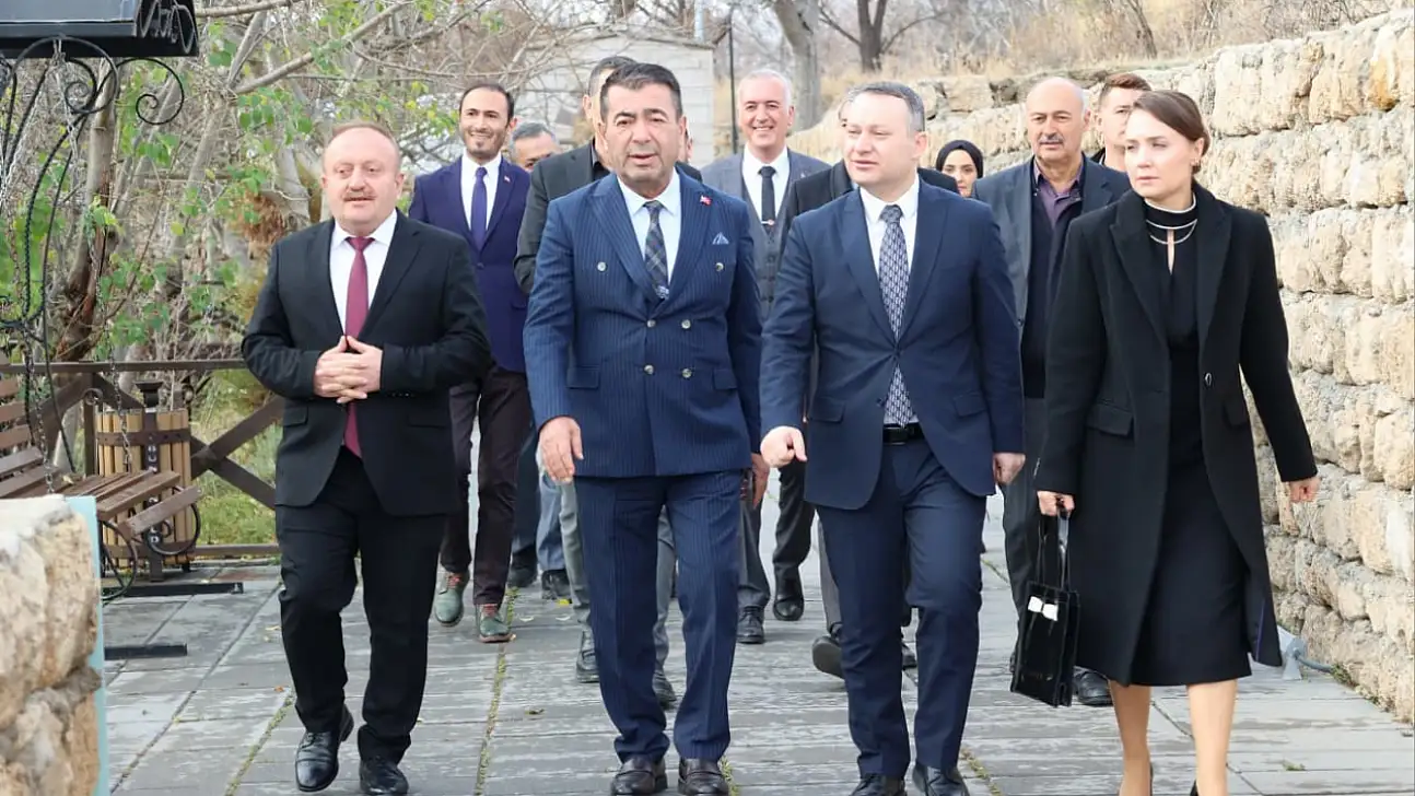 Başkan Metin öğretmenlerle buluştu