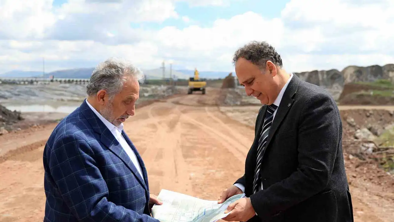Başkan Yalçın yol çalışmalarını denetledi