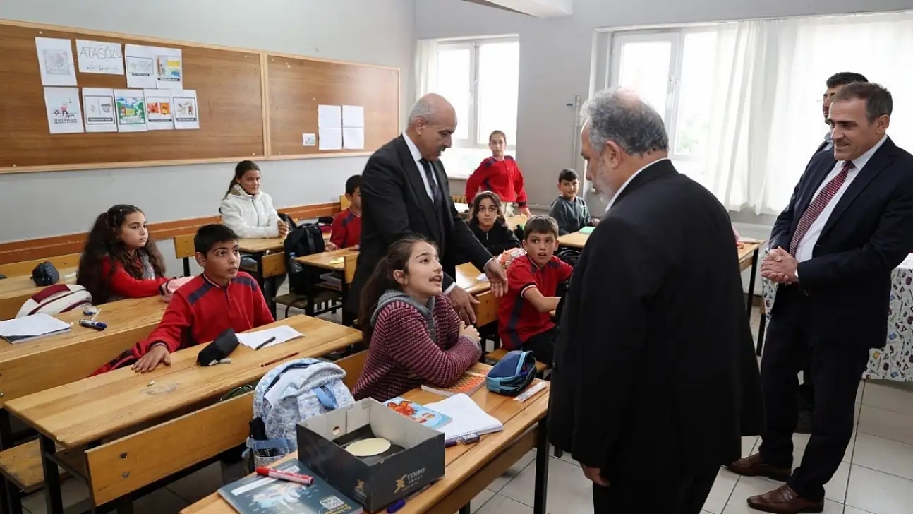 Başkan Yalçın'dan Kamber İlkokuluna ziyaret