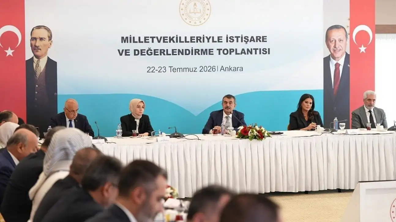 Bayar Özsoy, Bakan Tekin'in eğitim toplantısında