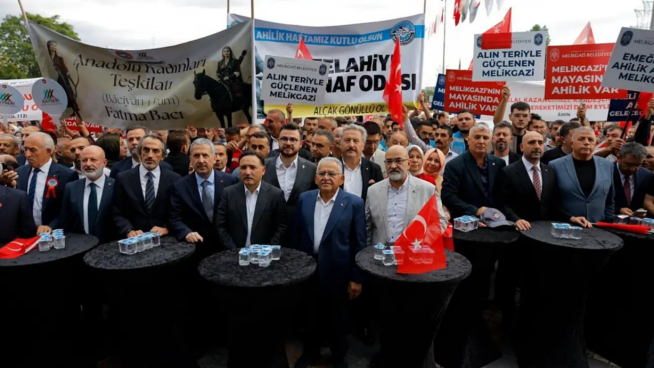 Binlerce Kayserili Ahilik için yürüdü: Coşku gece boyunca sürdü