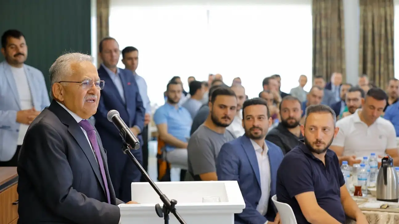 Büyükkılıç'tan öğretmenlere yeni dönem mesajı: 'Sizleri örnek alıyorlar'