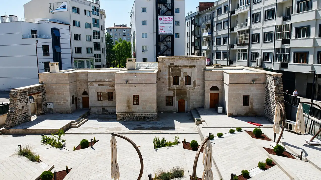 Büyükşehir konak kiraya verecek