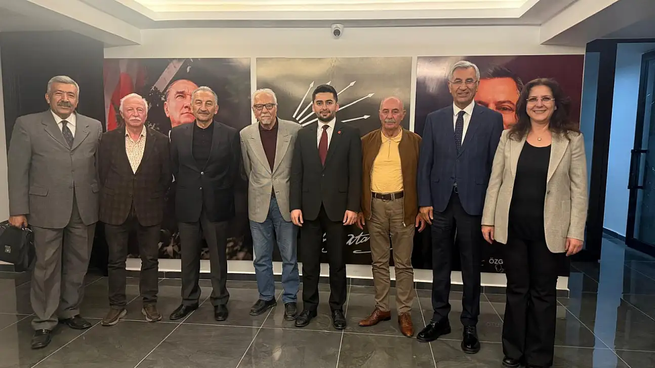 CHP'de eski ve yeni başkanlar toplandı