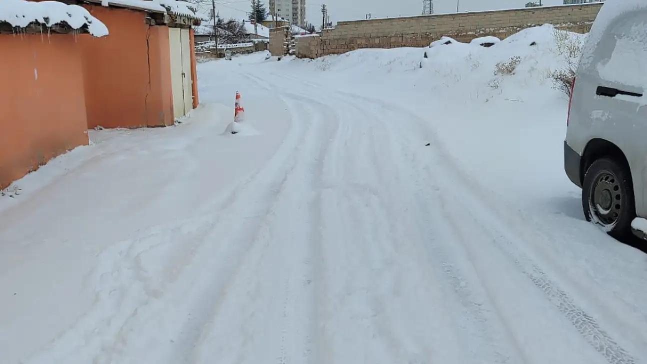 CHP'li Meclis Üyesi Belediyeleri 3G ile eleştirdi