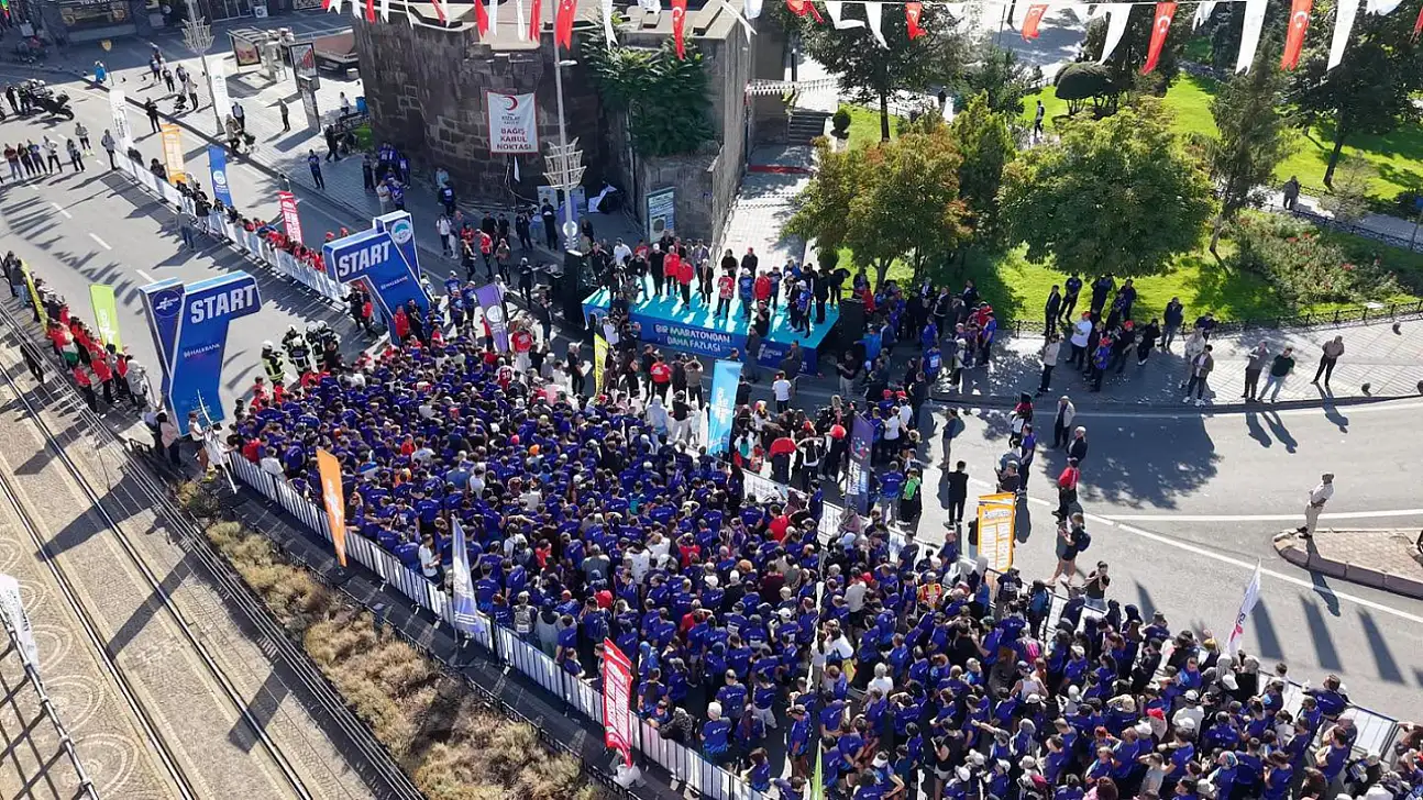 Dünya Kayseri'de buluştu! Kayseri sokakları bu kez spor için doldu