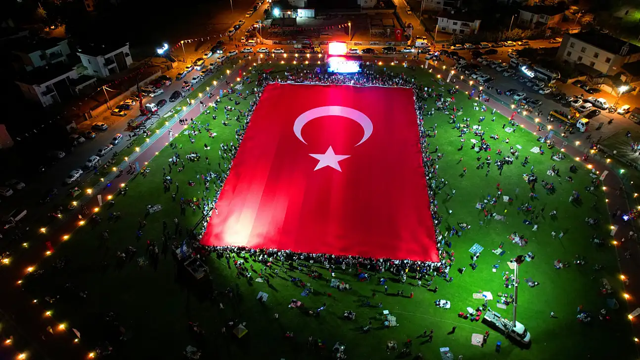 Dünyanın en büyük Türk Bayrağı bu yıl da Talas'ta!