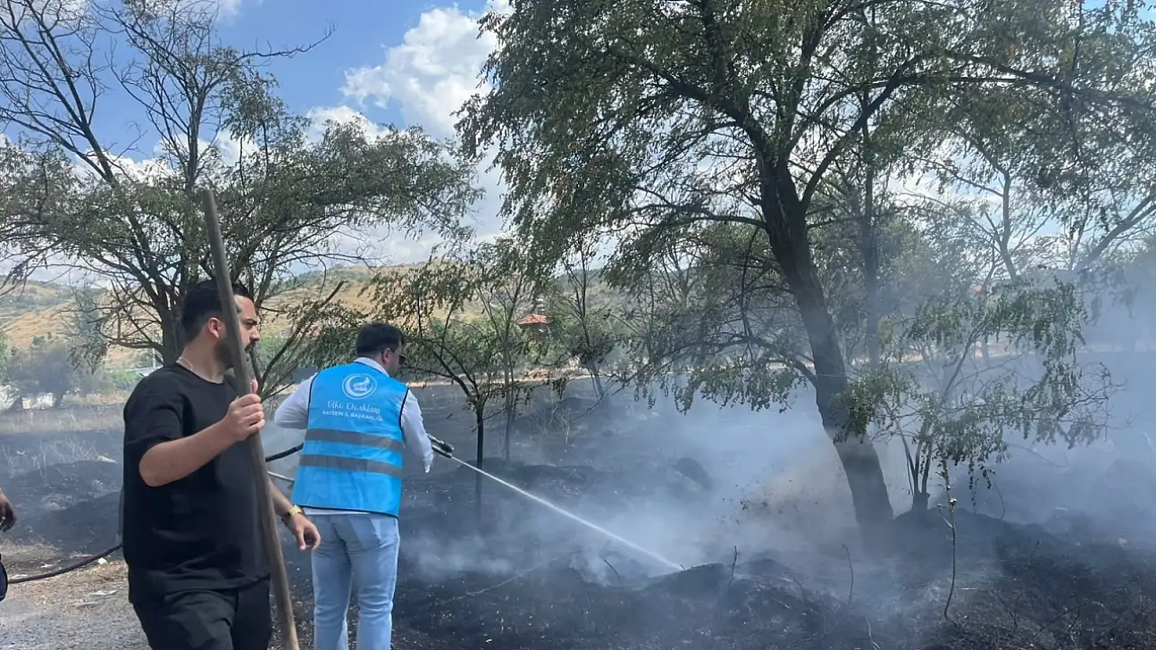 Eğribucak'taki yangına Ülkü Ocakları desteği