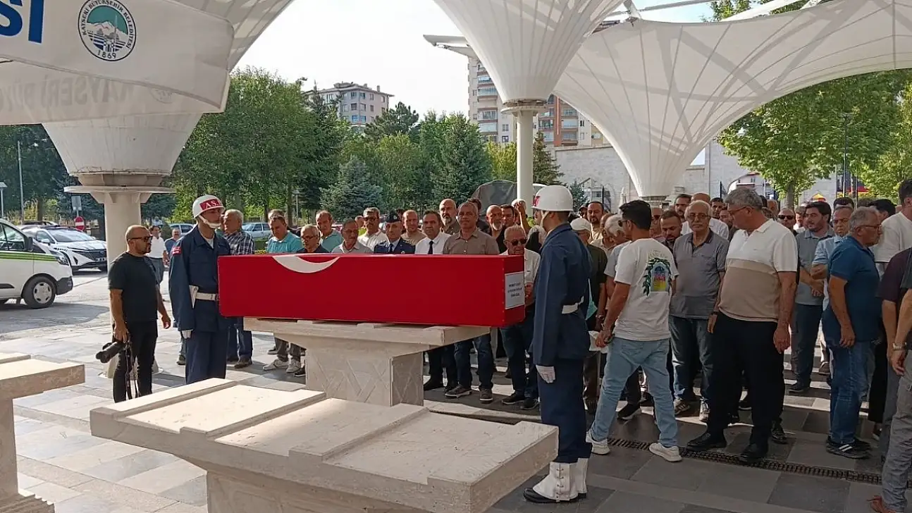 Emekli Albay hayatını kaybetti! Kayseri'de törenle uğurlandı