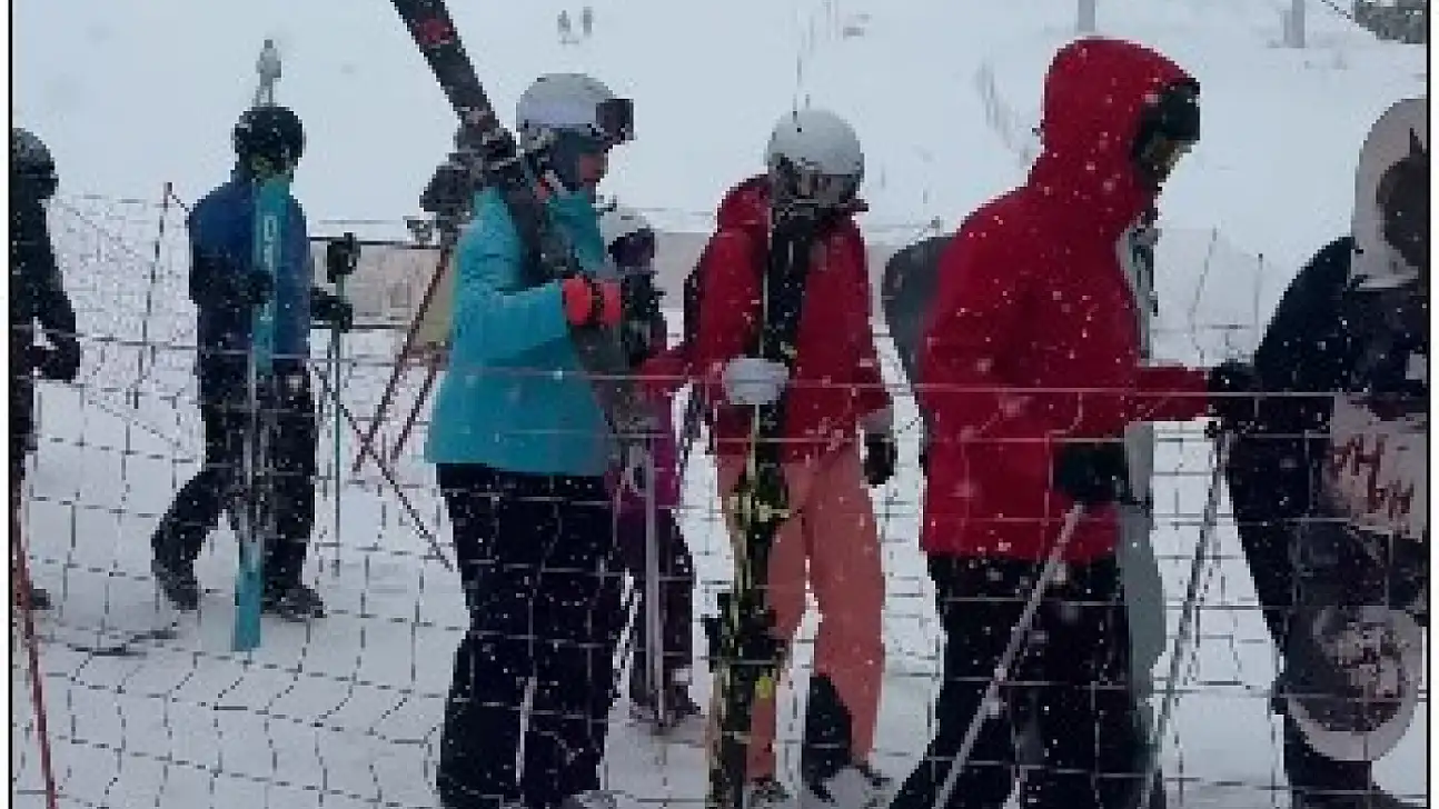 Erciyes'te kar keyfi: Pistler doldu taştı