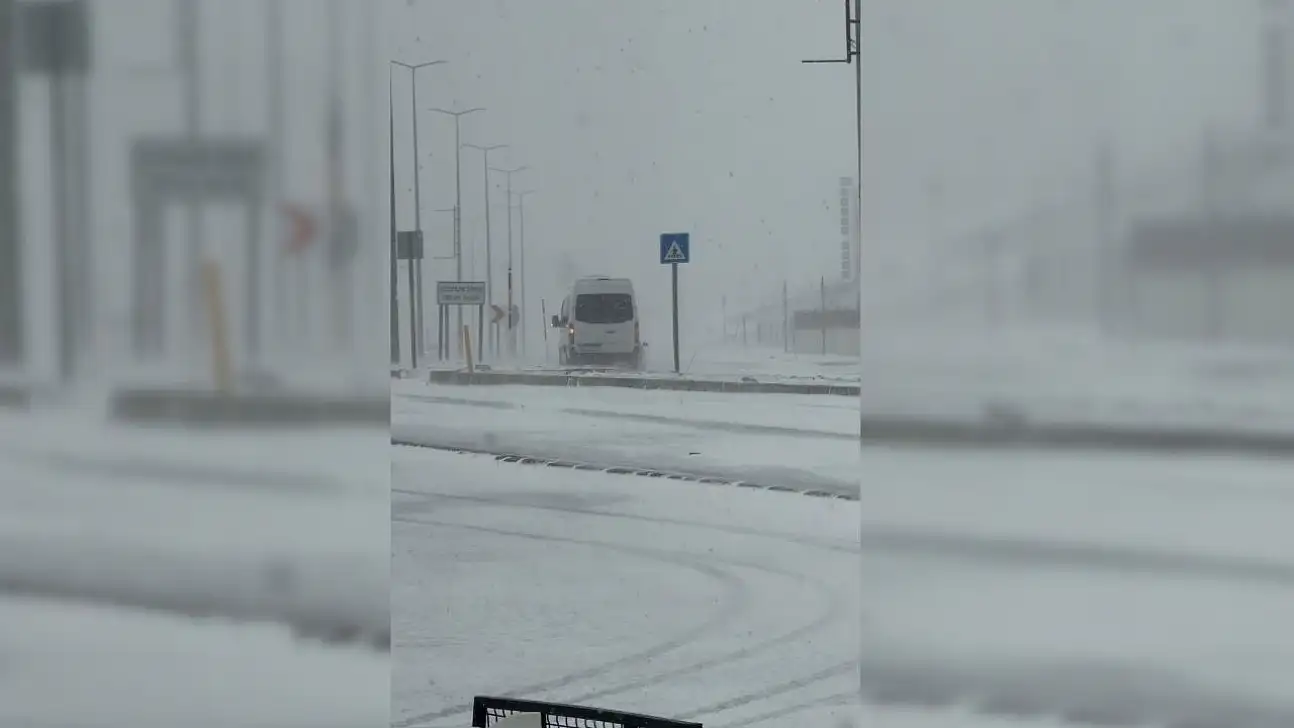 Erciyes'te Mayıs sürprizi: Kış geri döndü!