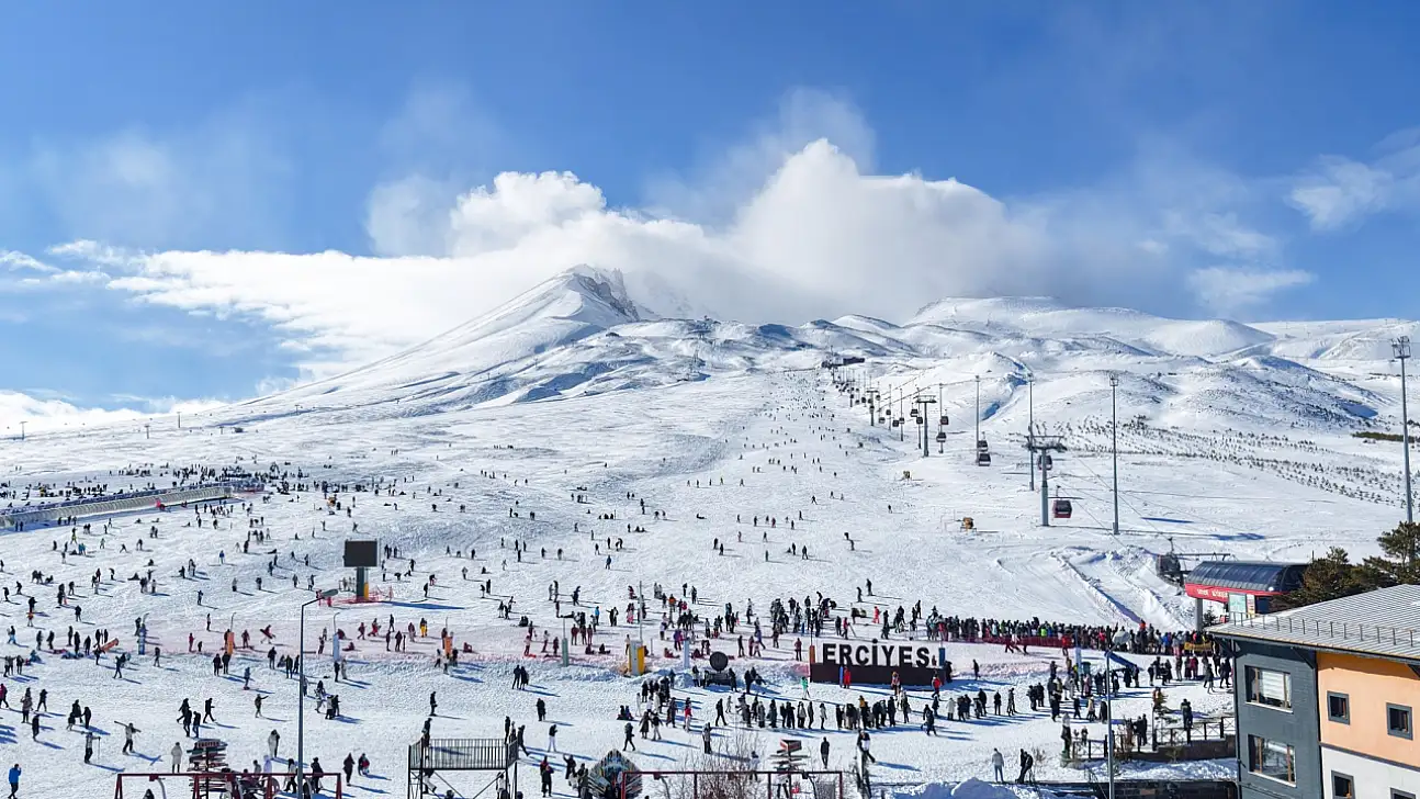 Erciyes'ten sert düşüş! Zirveye uzak kaldı
