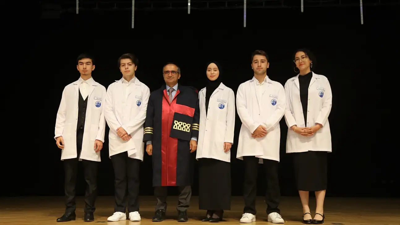 ERÜ'de beyaz önlük heyecanı