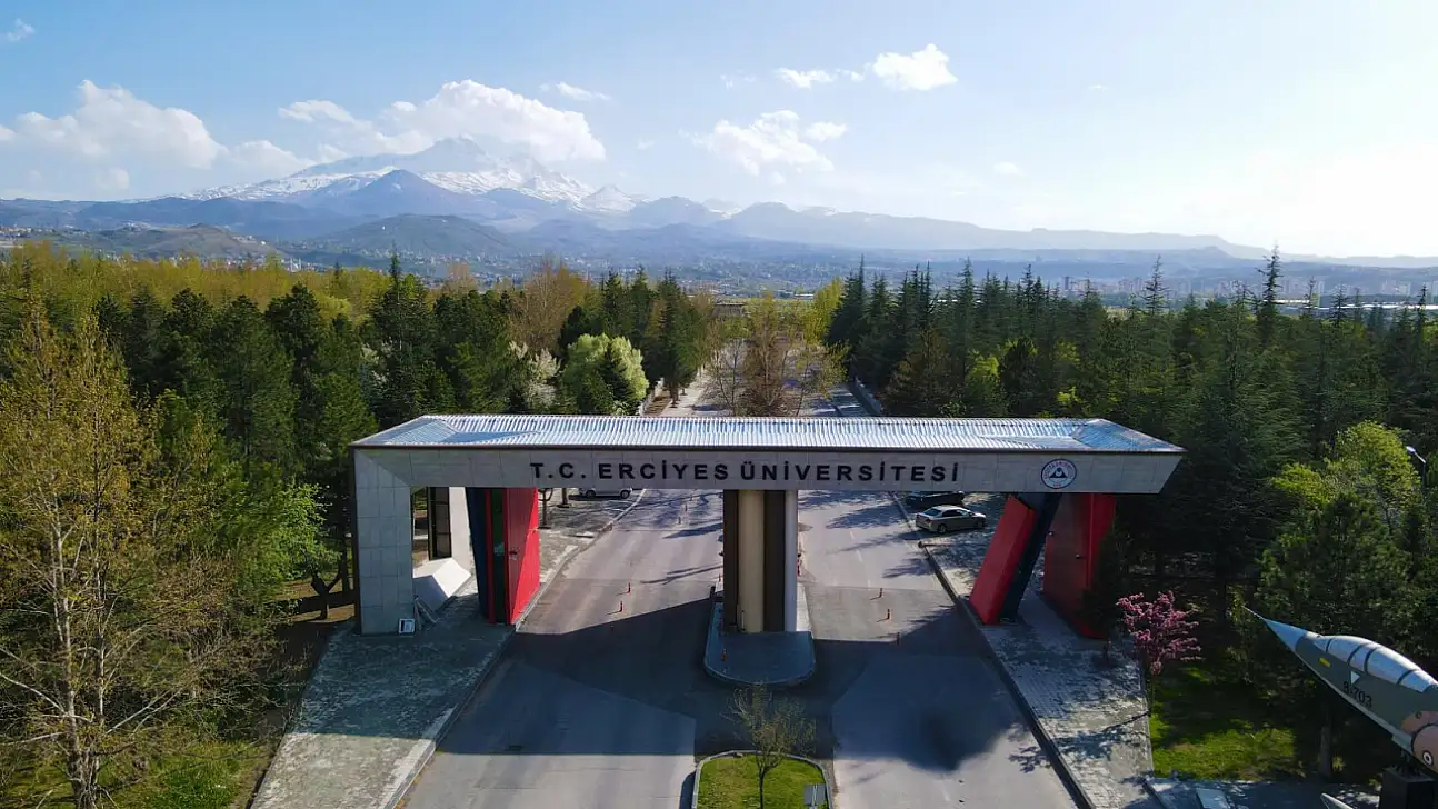 ERÜ'de park yeri arayanlara müjde: Yeni otopark açıldı!
