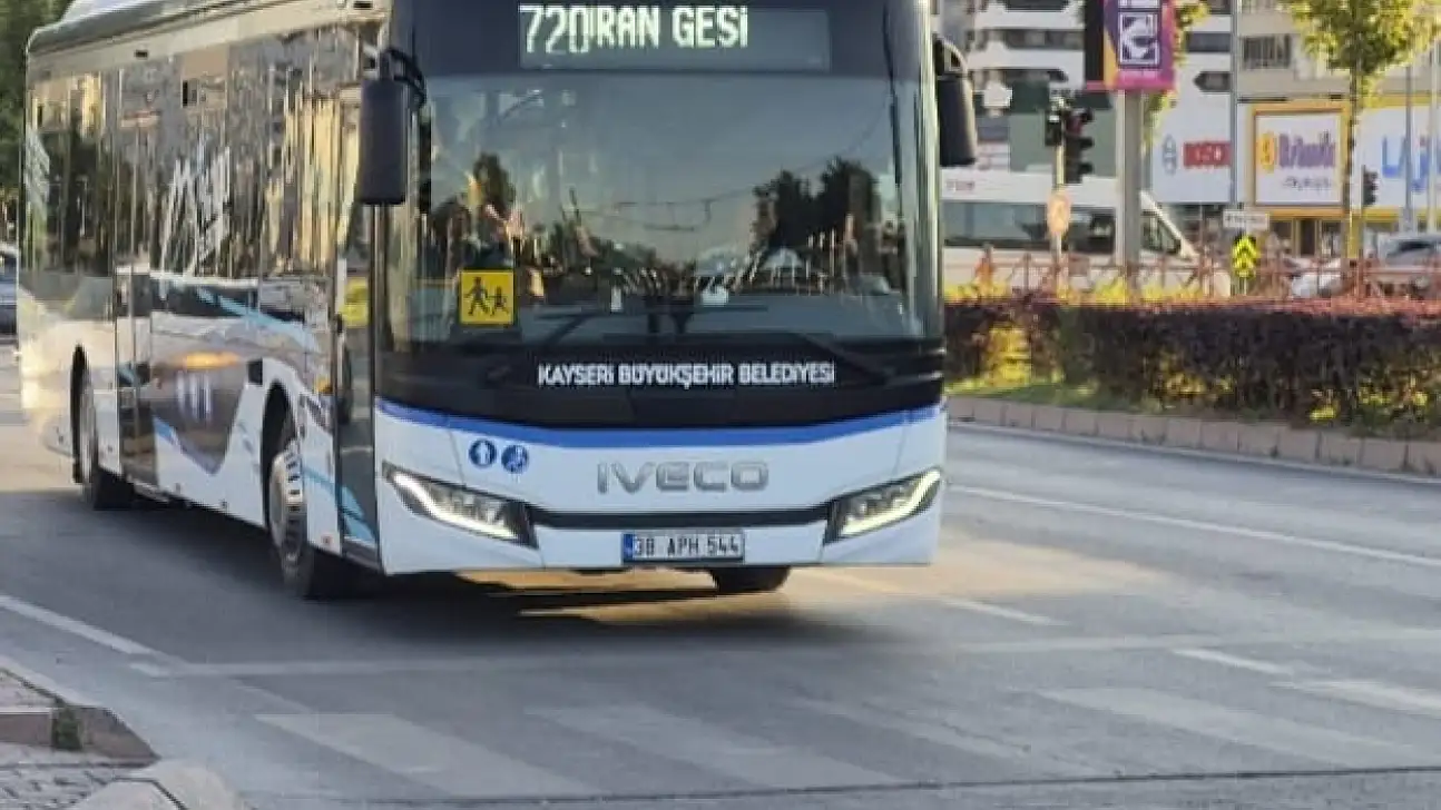 Gücünü rüzgardan alıyor, şehri sessizce turluyor!