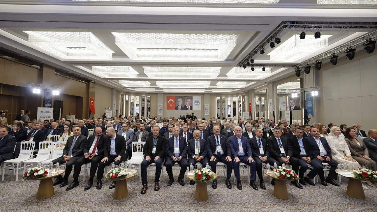 Hafta sonu Kayseri'deydi! Ankara'ya gitti, istifa etti