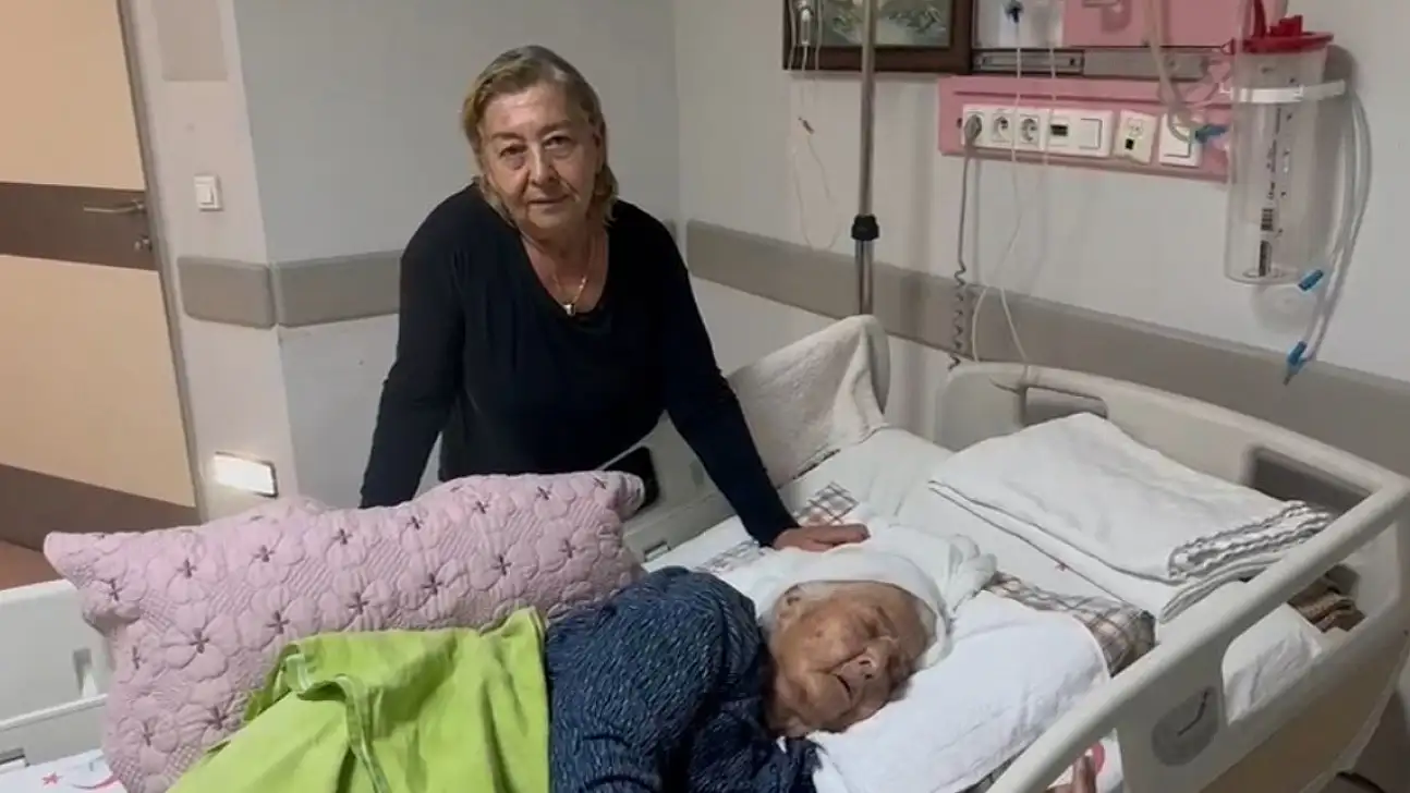 Hastanede yatan yaşlı kadının isteği üzerine iki kardeş  Erciyes'e çıktılar! Bakın ne yaptılar