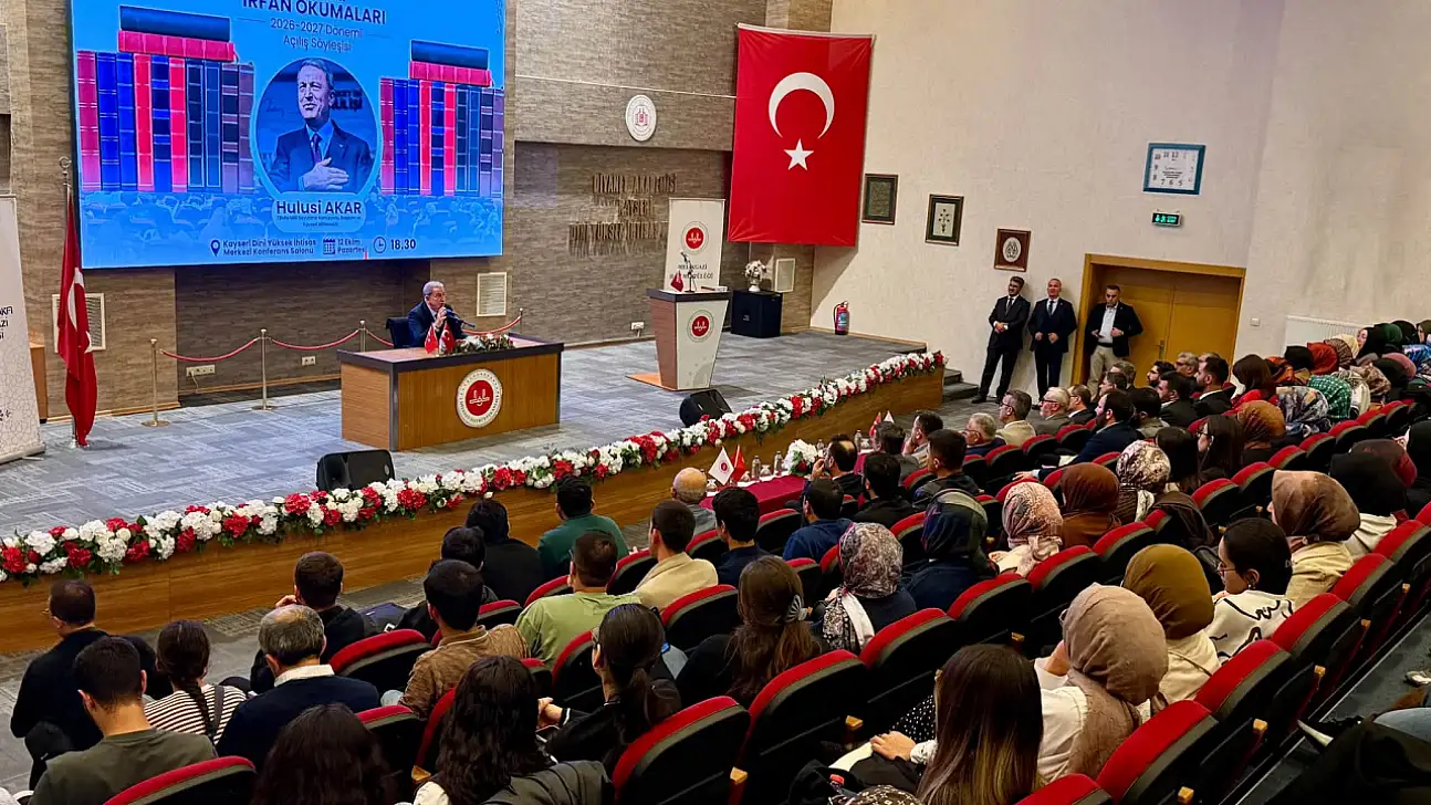 Hulusi Akar gençlere tecrübelerini anlattı