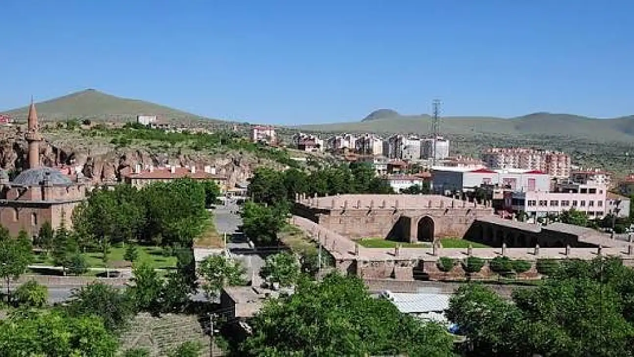 İncesu'da Başkan İlmek sahada: Mahallelerde hangi çalışmalar sürüyor?