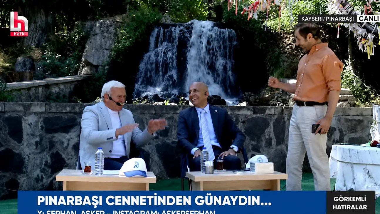 İstifa eden başkan partisini karıştırdı!