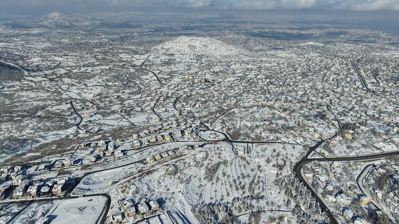 Kayseri bembeyaz oldu