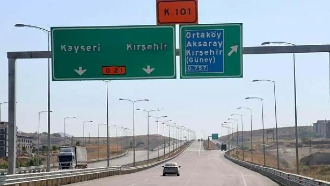 Kayseri'de bayram dönüşü trafiği: Kavşaklar kapatıldı
