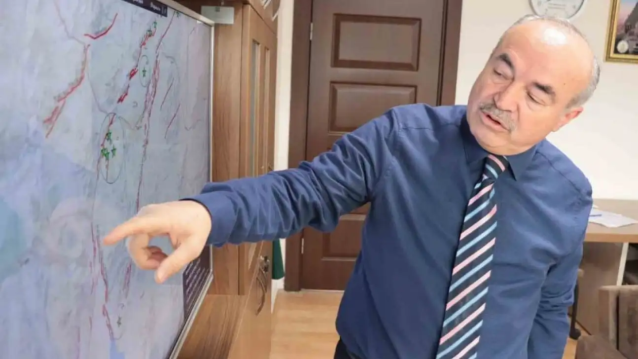 Kayseri'de bu 6 bölgeye dikkat! Jeoloji mühendisi Evsen fayları sıraladı