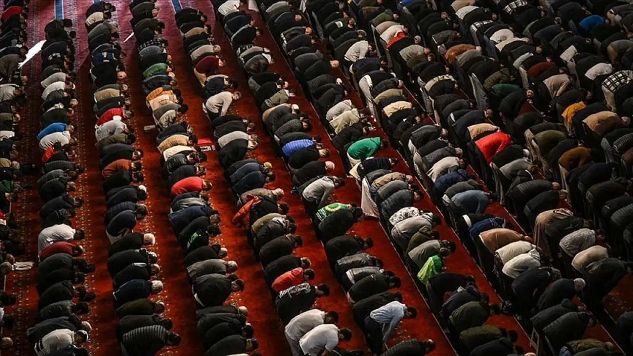 Kayseri'de bugün namaz vakitleri (04 Ocak Pazar)