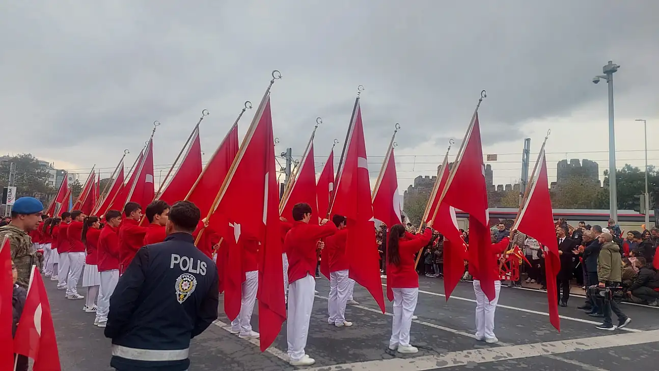 Kayseri'de Cumhuriyet kutlamaları başladı!