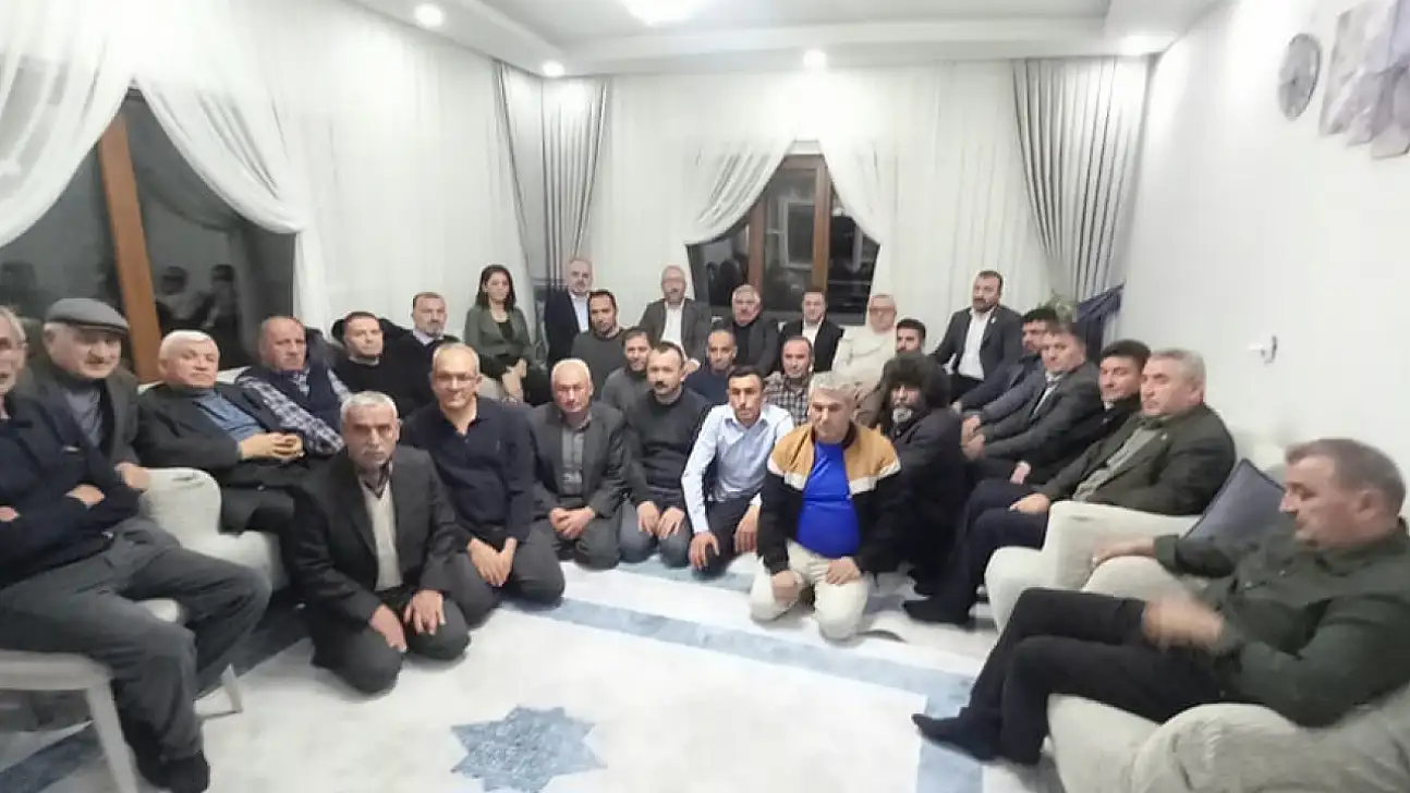 Kayseri'de dikkat çeken buluşma! Tüm partiler aynı masada