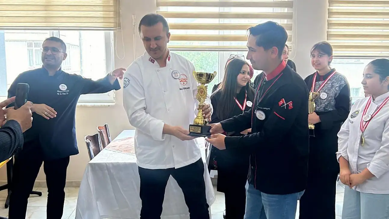 Kayseri'de gençler glutensiz lezzet için yarıştı!