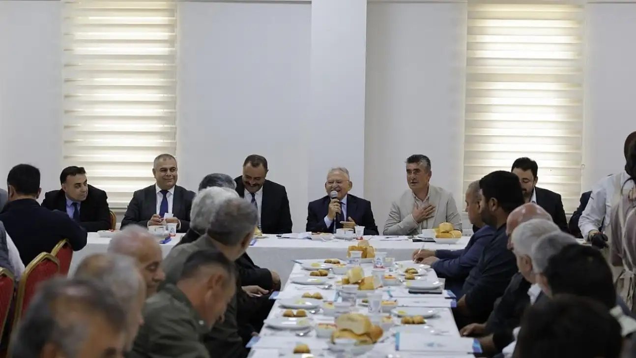 Kayseri'de gözler Sarıoğlan'a çevrildi! Büyükkılıç muhtarlarla ne görüştü?