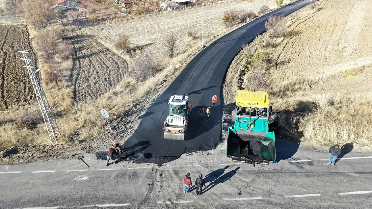 Kayseri'de o mahalleye 8 bin 600 tonluk sıcak asfalt serildi