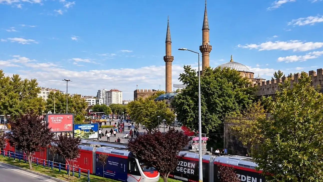 Kayseri'de otobüs bekleyenleri ilgilendiriyor!