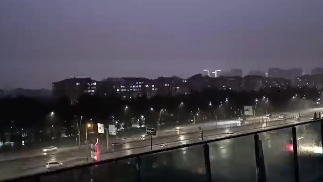 Kayseri'de sağanak başladı, saat kaça kadar sürecek!