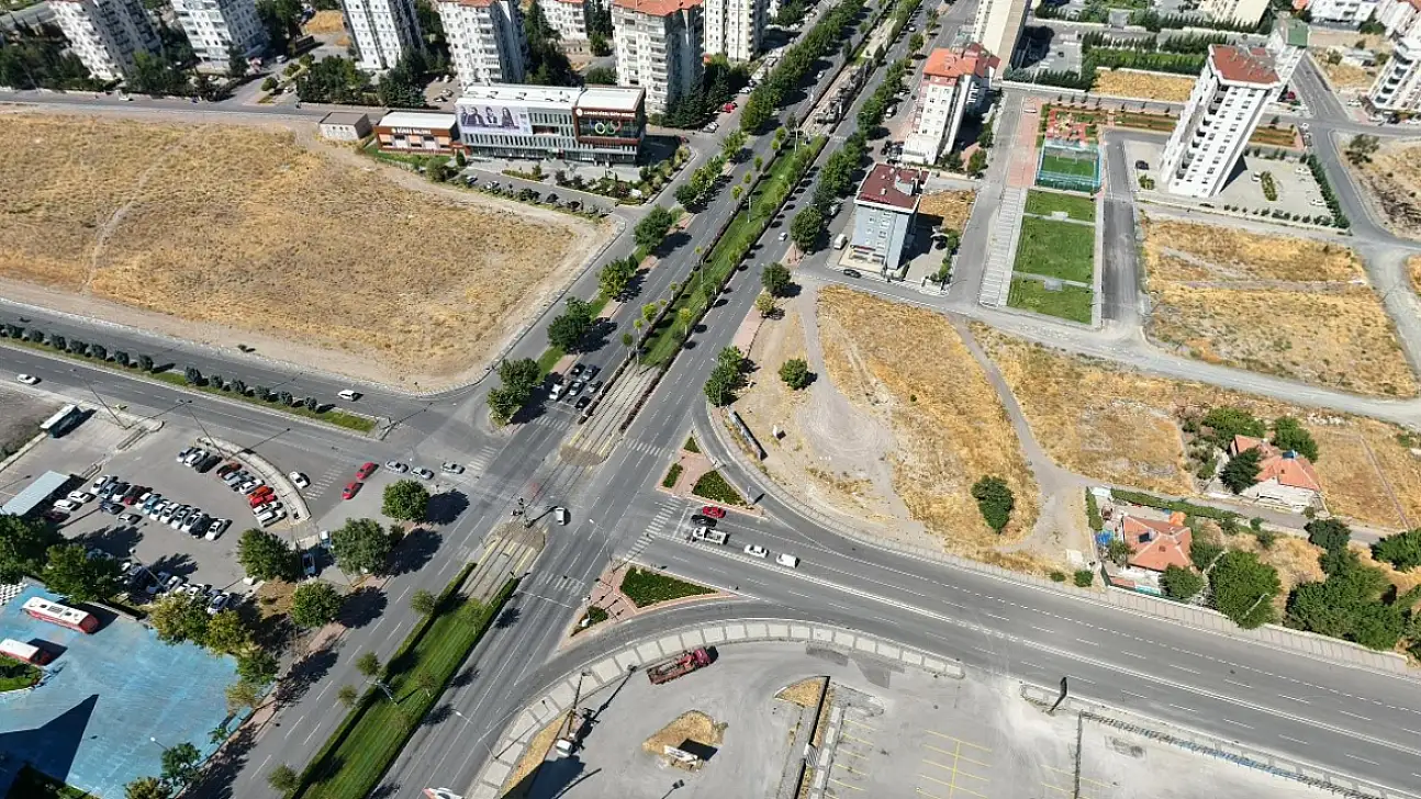 Kayseri'de sürücüler zor anlar yaşıyor! Yetkililerden çözüm bekleniyor