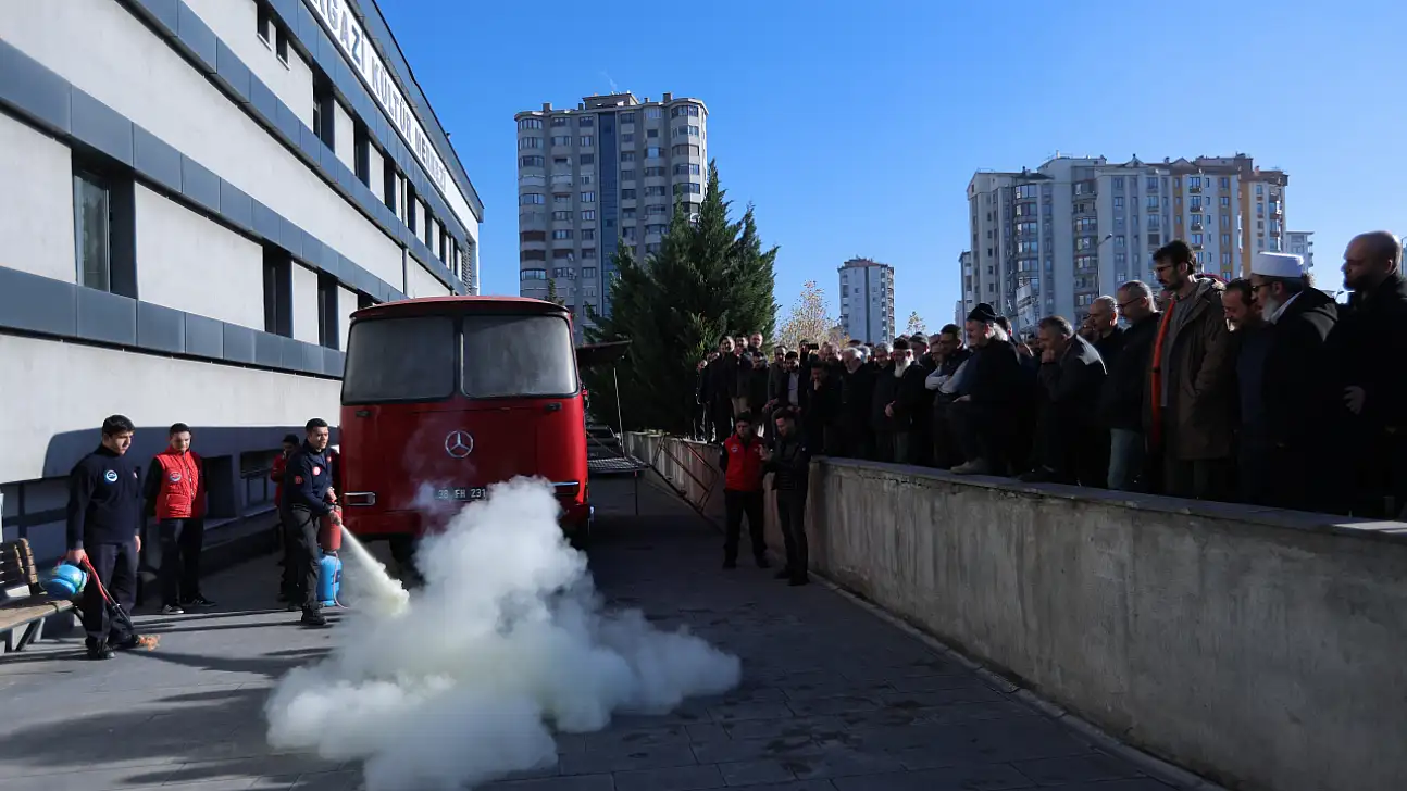 Kayseri'deki din görevlilerine eğitim verildi!