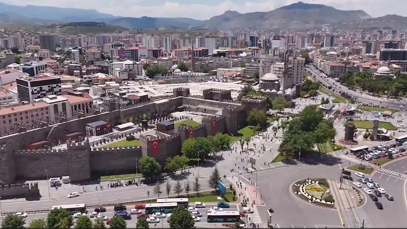 Kayseri'den Türk dünyasına çağrı!