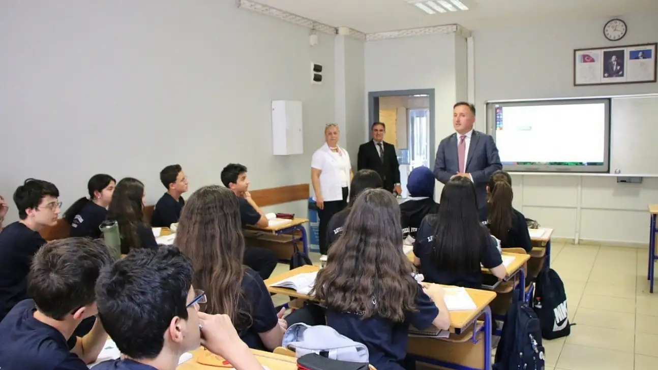 Kayseri Fen Lisesi öğrencilerine İl Müdürü Esen'den ziyaret!